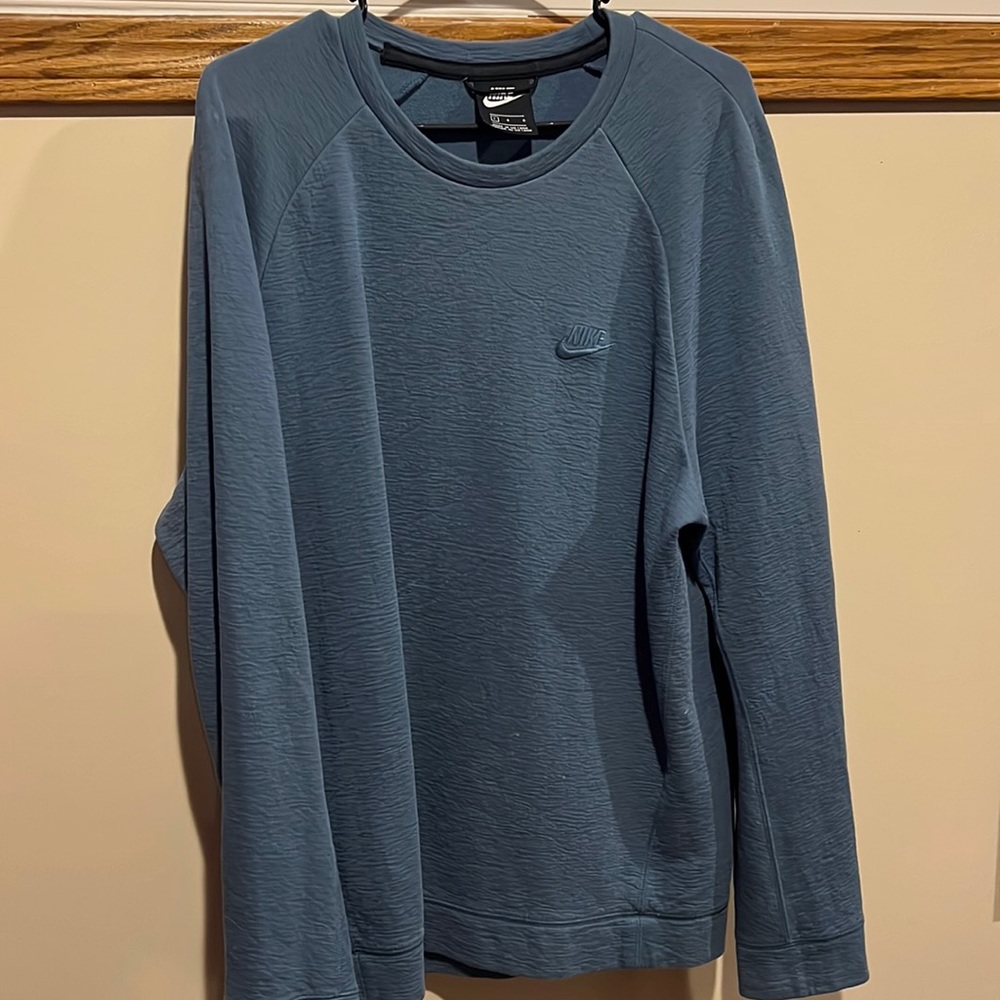 Nike textured crew neck
